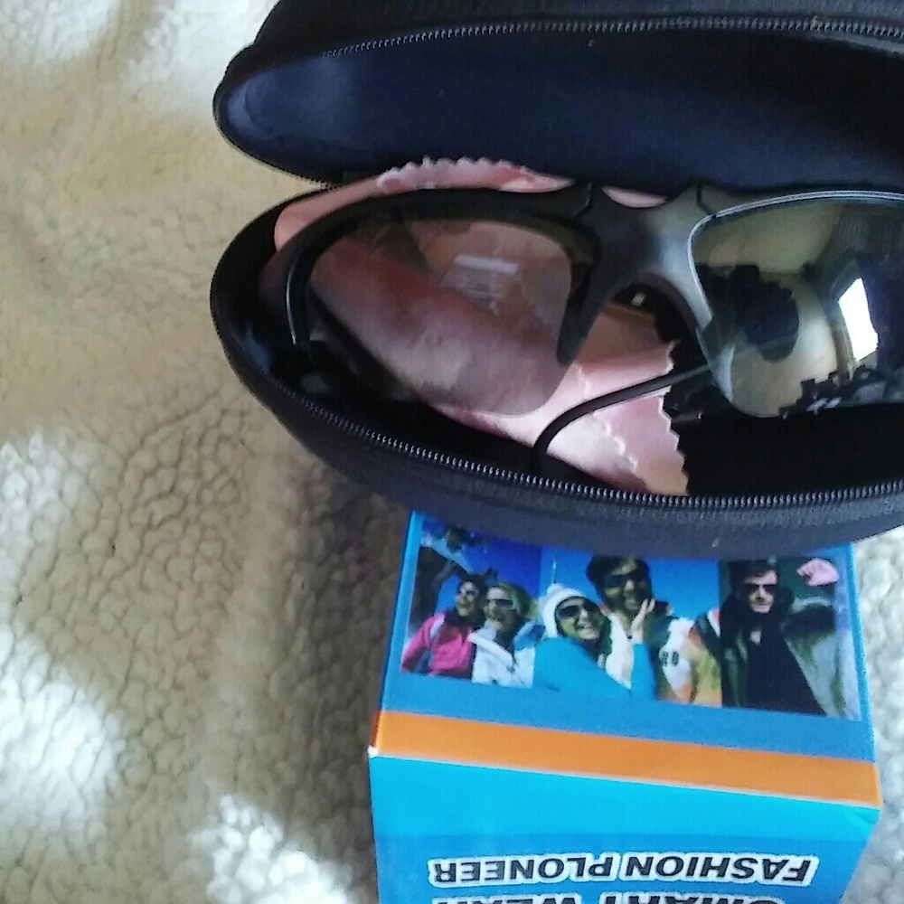 Blutooth sunglasses